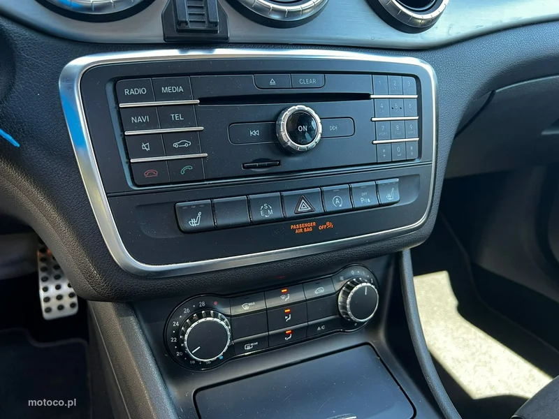 Mercedes-Benz CLA C117 CLA 180 11