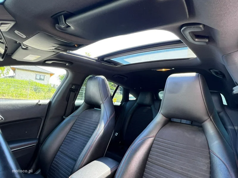 Mercedes-Benz CLA C117 CLA 180 12