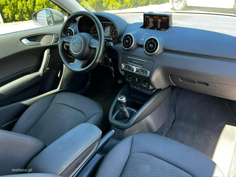 Audi A1 8X 15