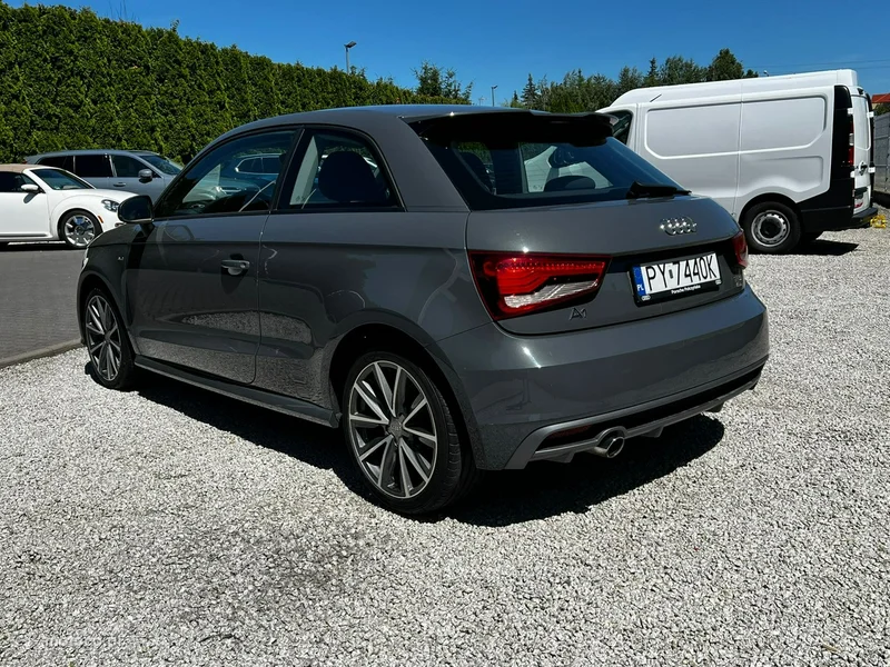 Audi A1 8X 7