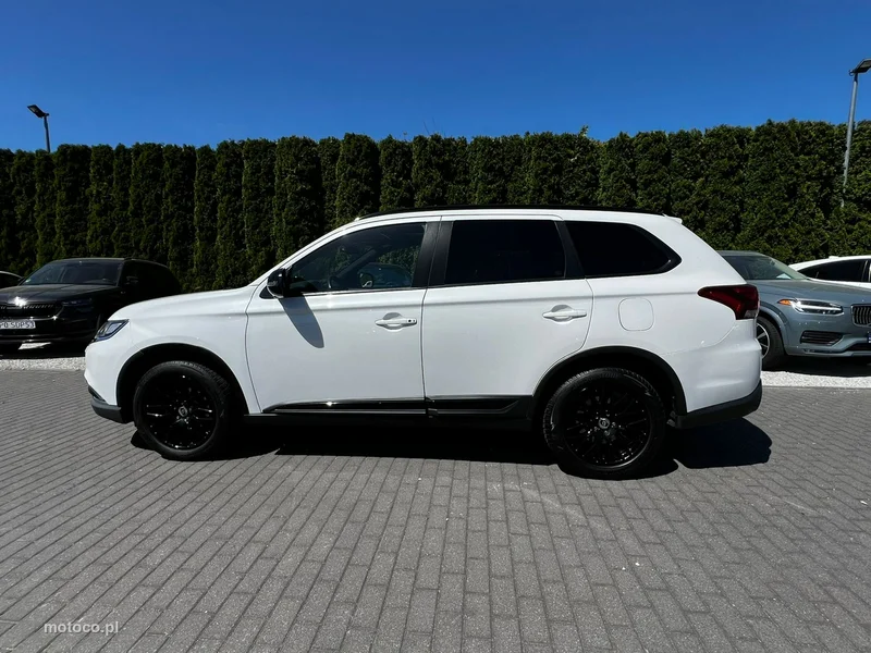 Mitsubishi Outlander 2