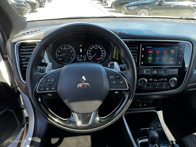 Mitsubishi Outlander 11