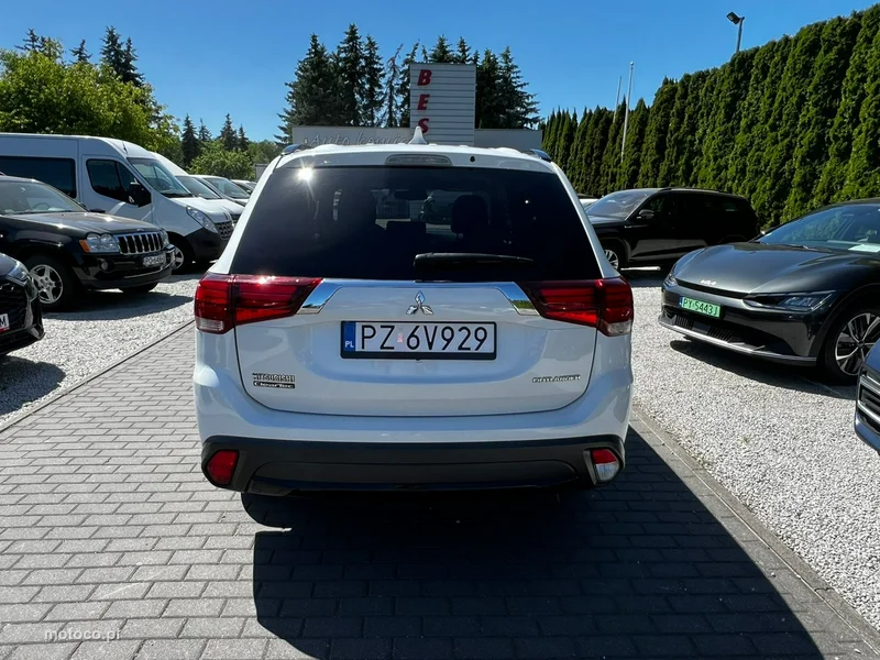 Mitsubishi Outlander 9