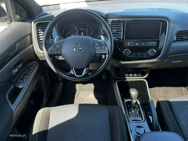Mitsubishi Outlander 10