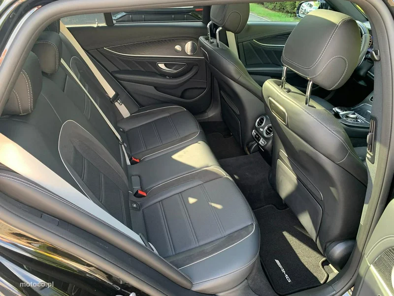 Mercedes-Benz Klasa E W213 E 63 AMG 21