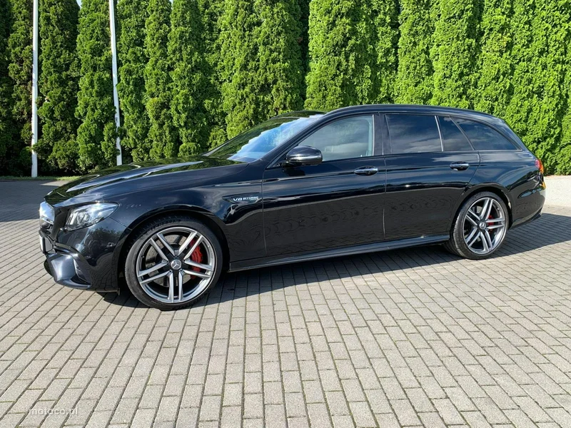 Mercedes-Benz Klasa E W213 E 63 AMG 8