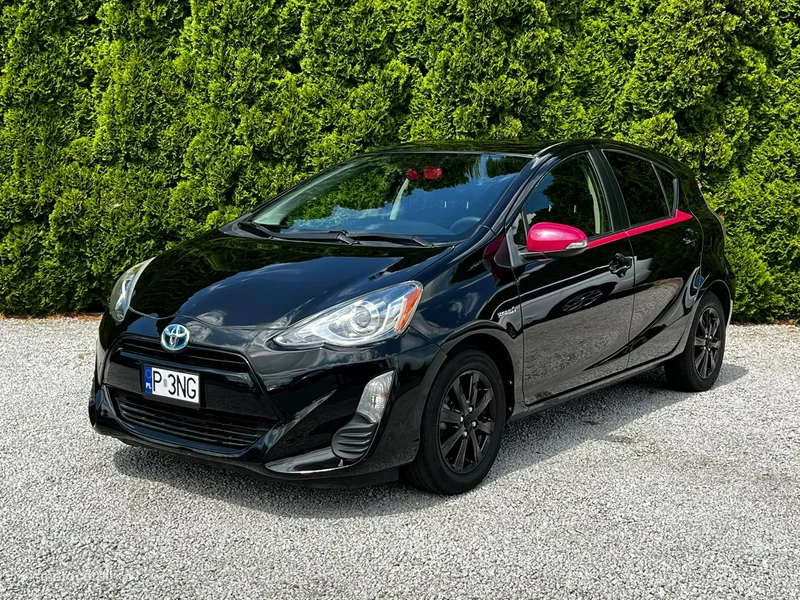 Toyota Prius+ XW50