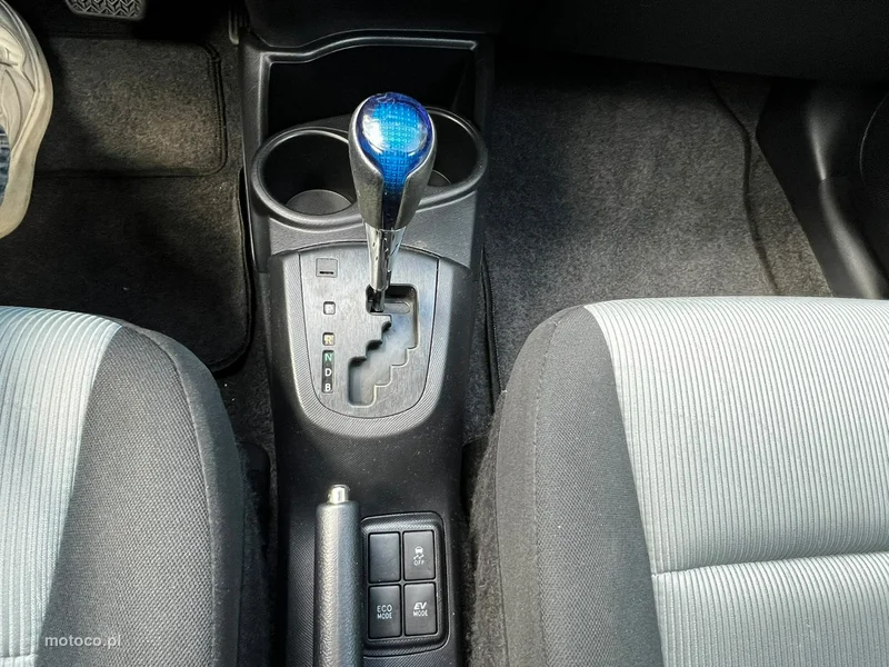 Toyota Prius+ XW50 12