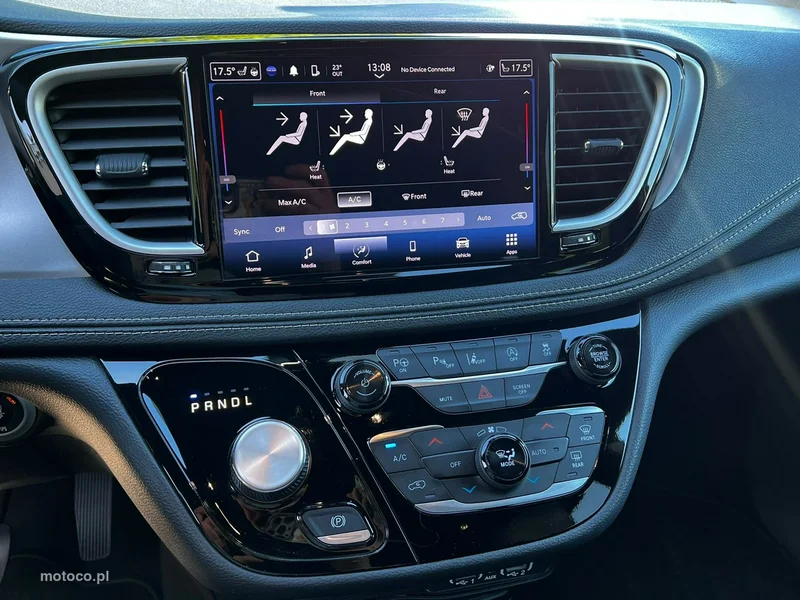 Chrysler Pacifica 17
