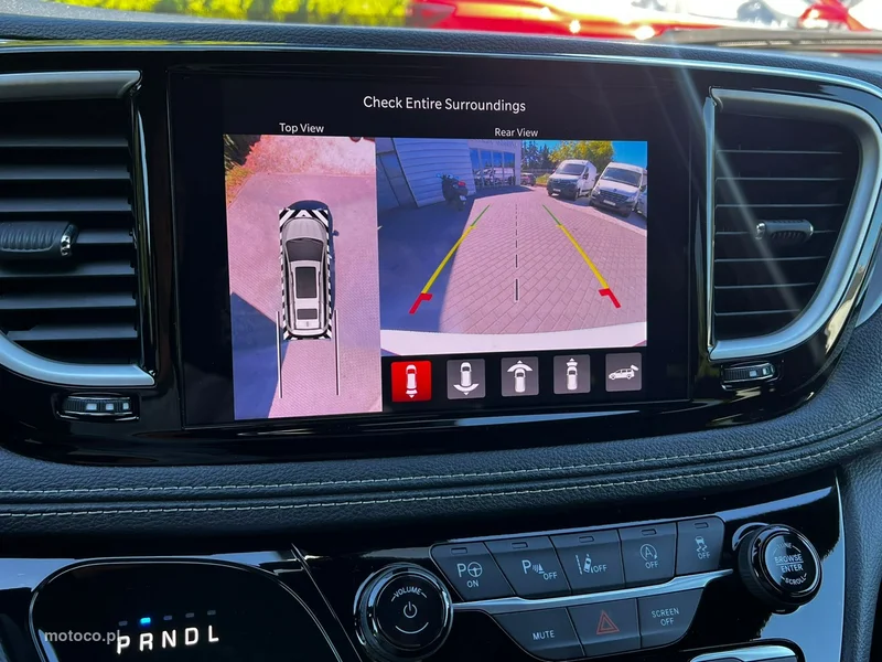 Chrysler Pacifica 18