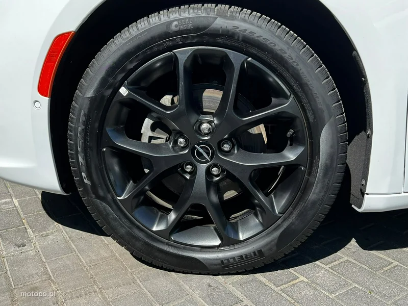 Chrysler Pacifica 3