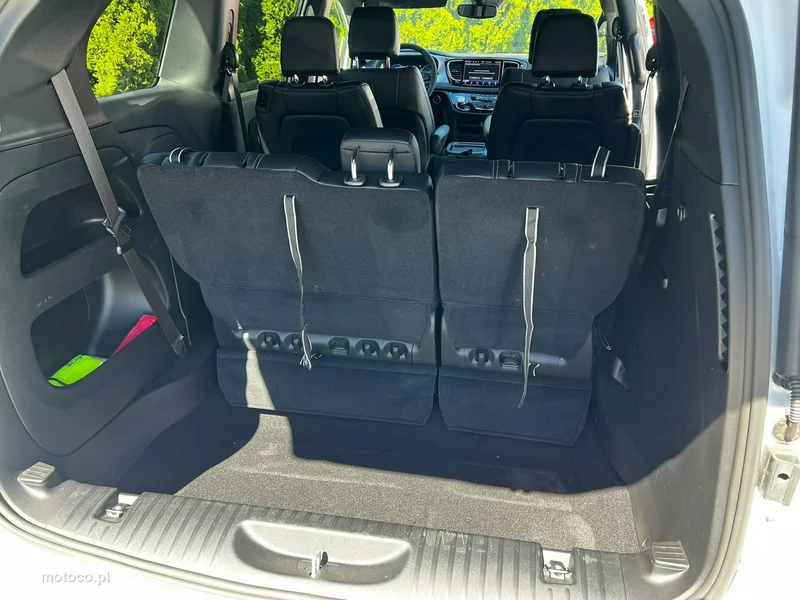 Chrysler Pacifica 10
