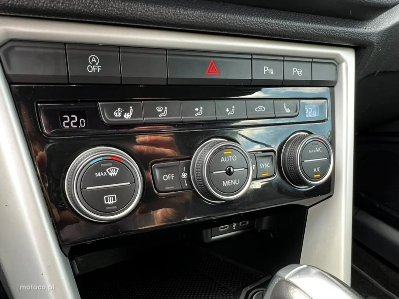 Volkswagen T-Roc A1 14