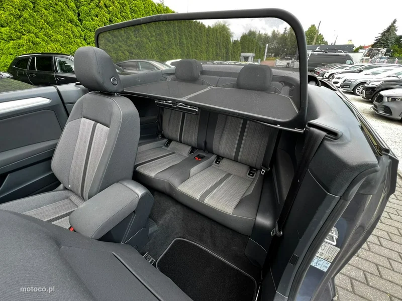 Volkswagen T-Roc A1 16