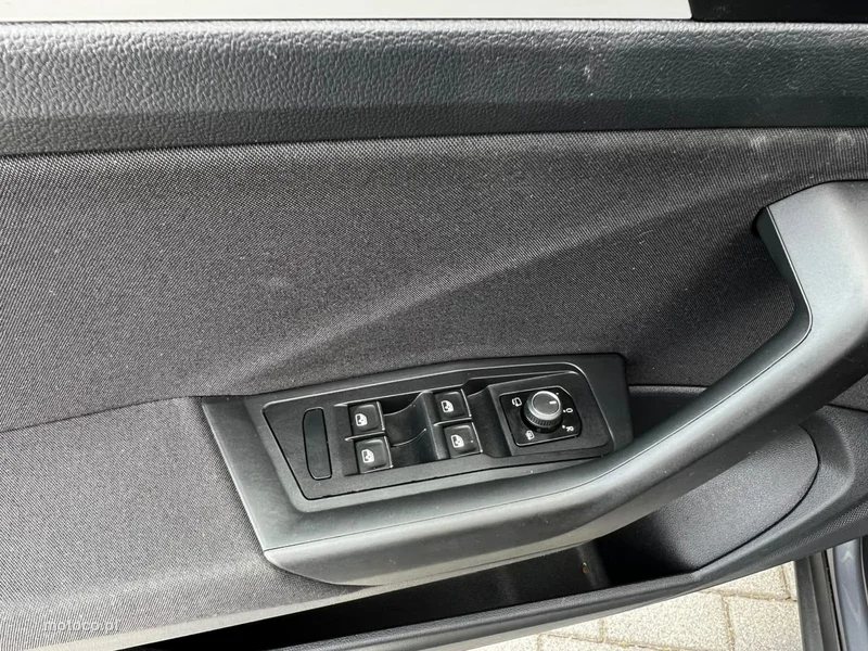 Volkswagen T-Roc A1 19