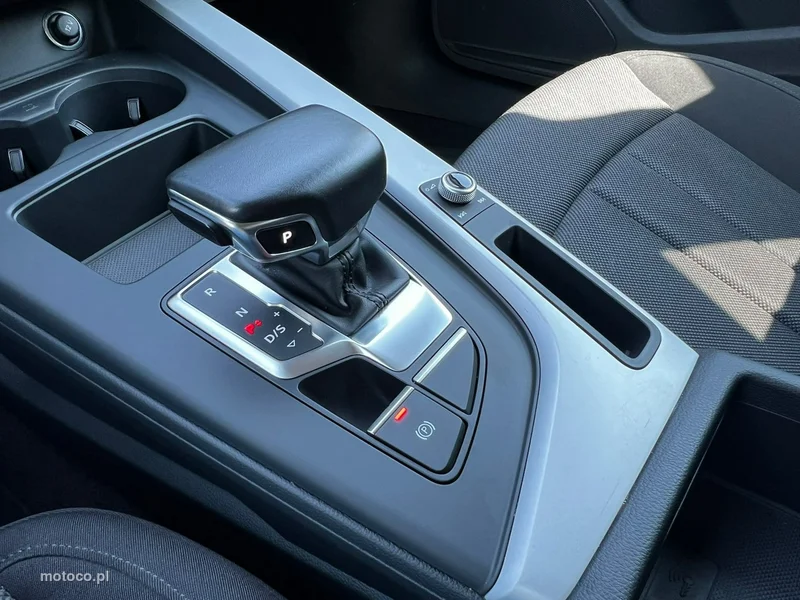 Audi A4 B9 11