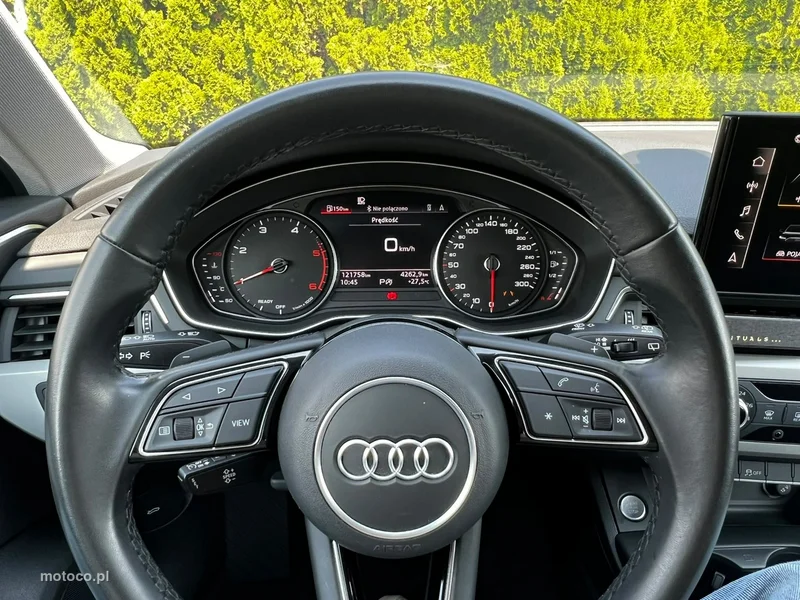 Audi A4 B9 8