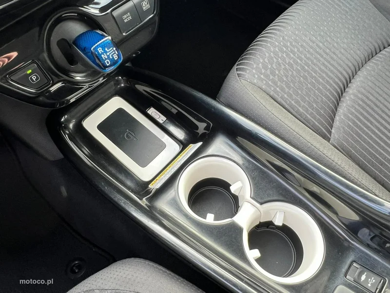 Toyota Prius XW50 12