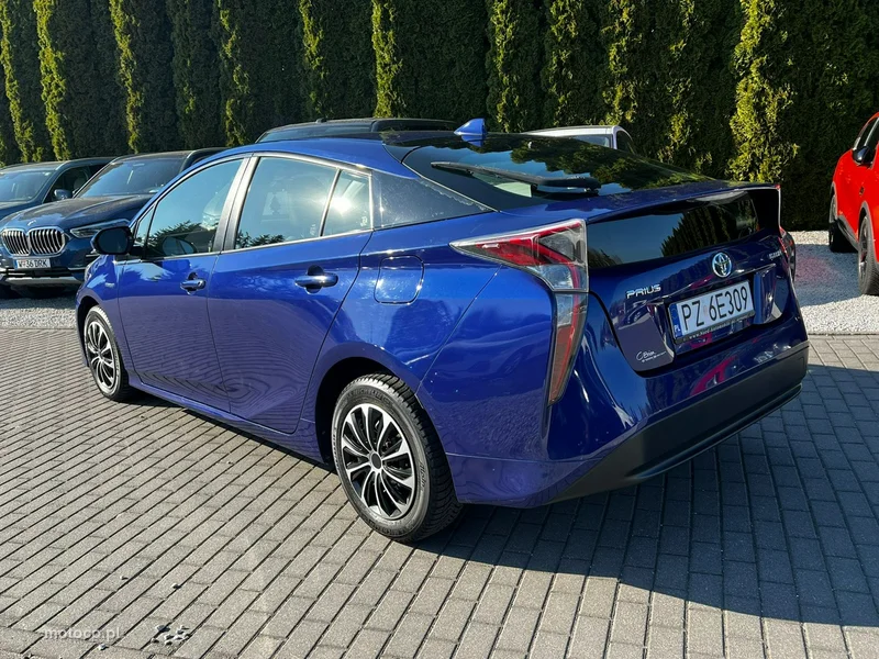 Toyota Prius XW50 5