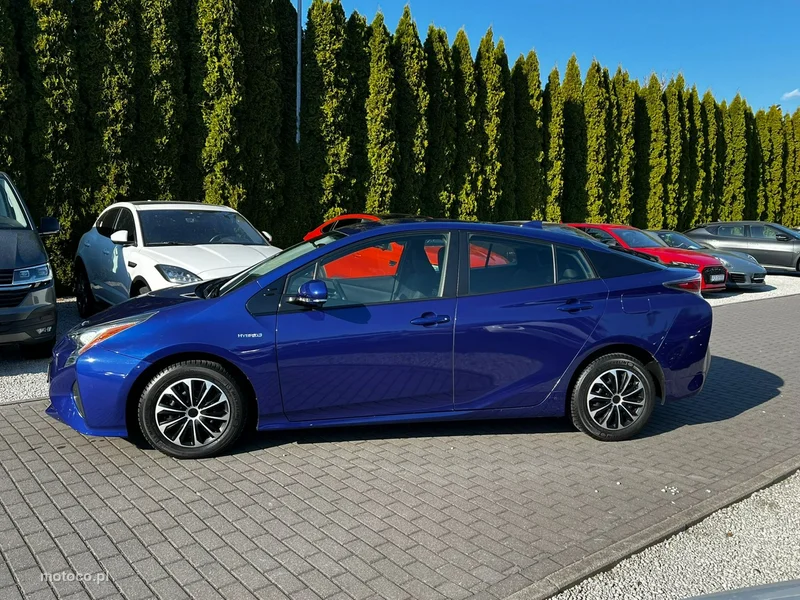 Toyota Prius XW50 6