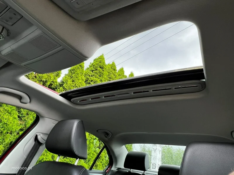 Volkswagen Jetta VI 12