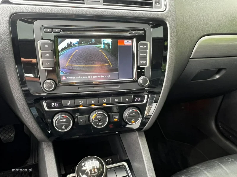 Volkswagen Jetta VI 19