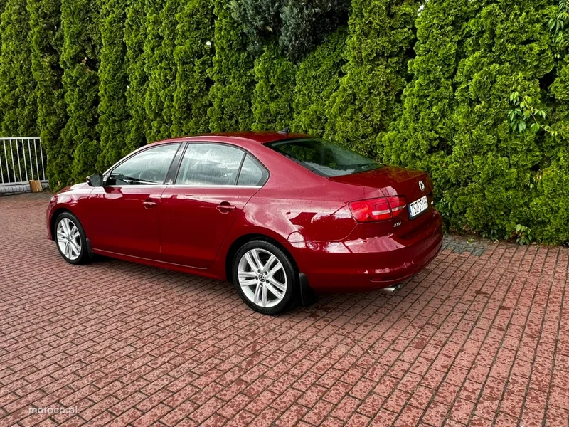 Volkswagen Jetta VI 6