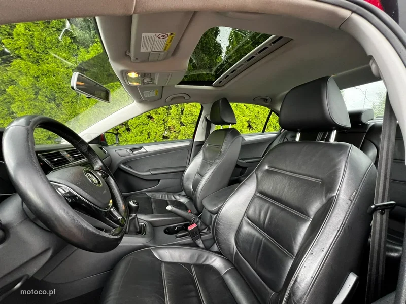 Volkswagen Jetta VI 10