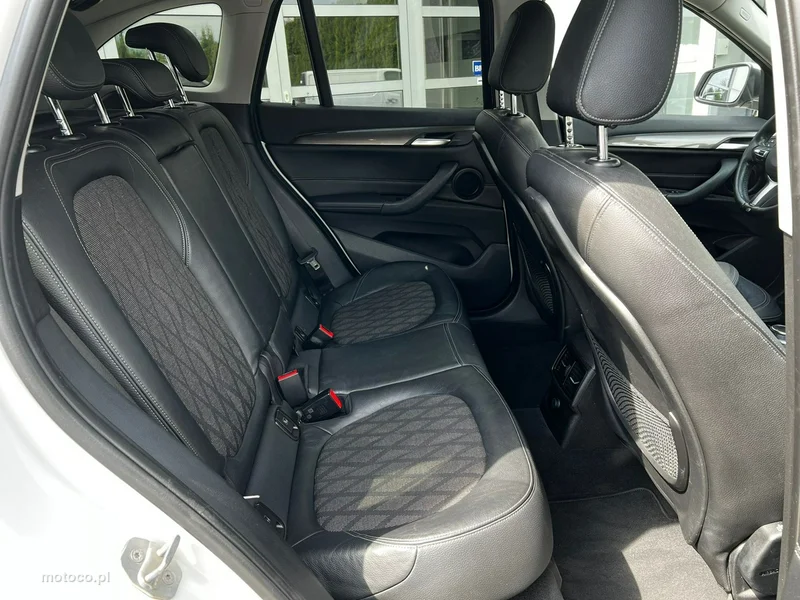BMW X1 F48 16