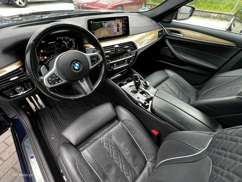BMW Seria 5 G30 M550i 12