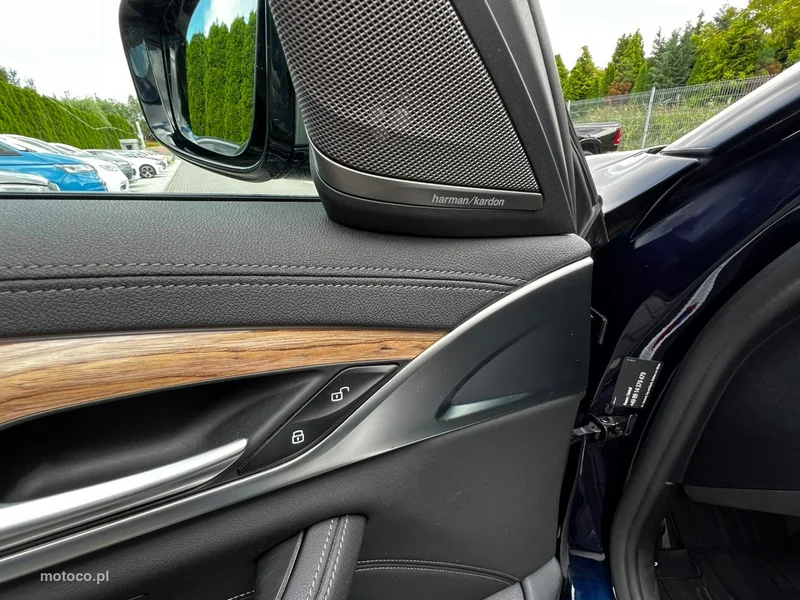 BMW Seria 5 G30 M550i 14