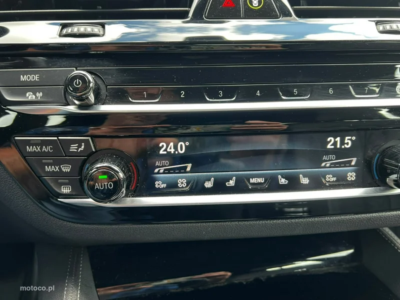 BMW Seria 5 G30 M550i 16