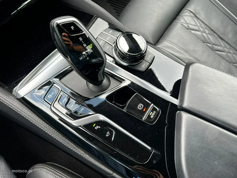 BMW Seria 5 G30 M550i 17