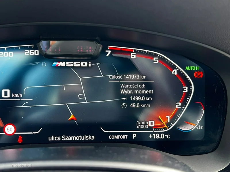 BMW Seria 5 G30 M550i 29