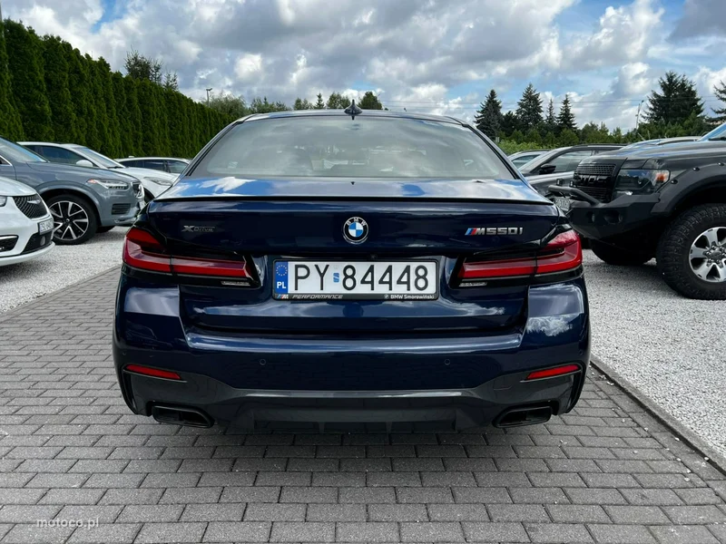 BMW Seria 5 G30 M550i 4