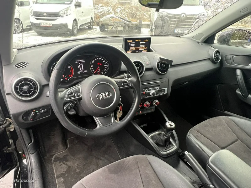 Audi A1 8X 7
