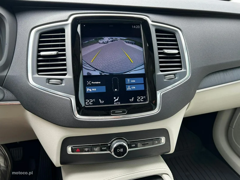 Volvo XC 90 11