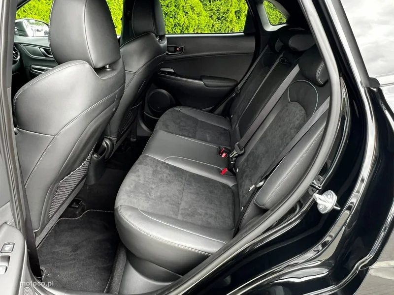Hyundai KONA 12