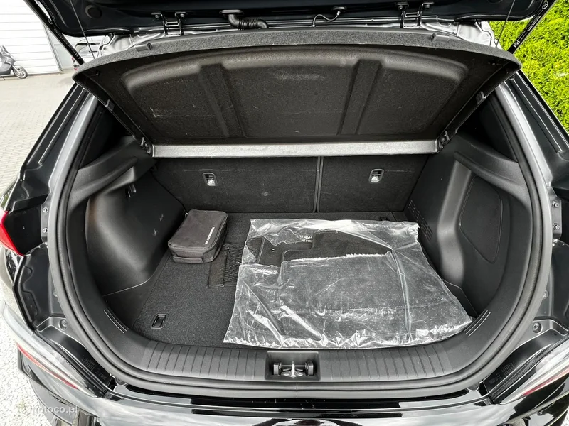 Hyundai KONA 13