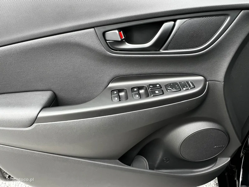 Hyundai KONA 16