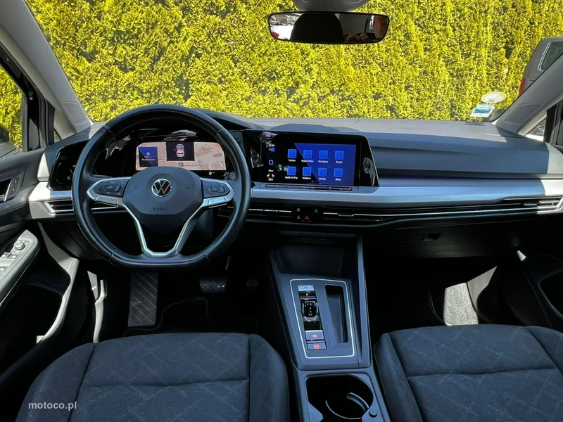 Volkswagen Golf VIII 6