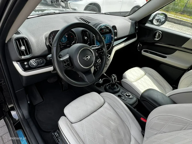 MINI Countryman 9