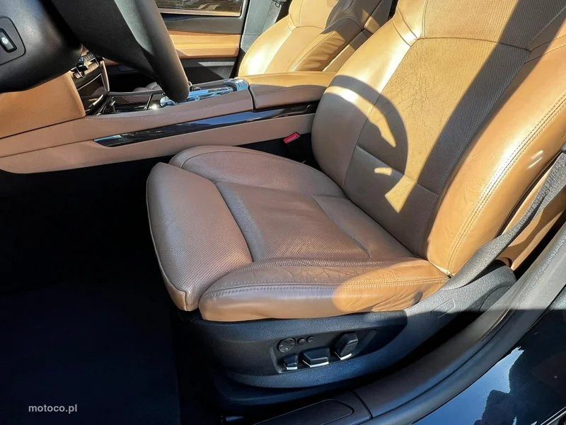 BMW Seria 7 F01 730 15