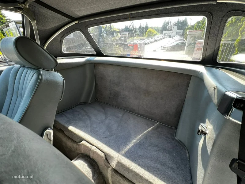 Mercedes-Benz SL R107 SL 560 21