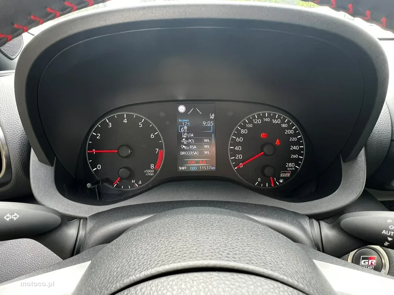 Toyota Yaris XP210 9