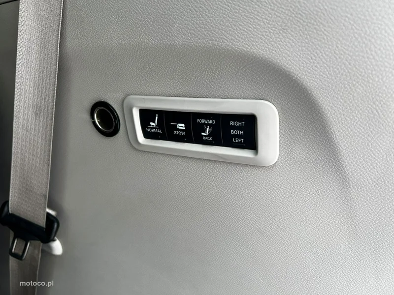 Chrysler Pacifica 22