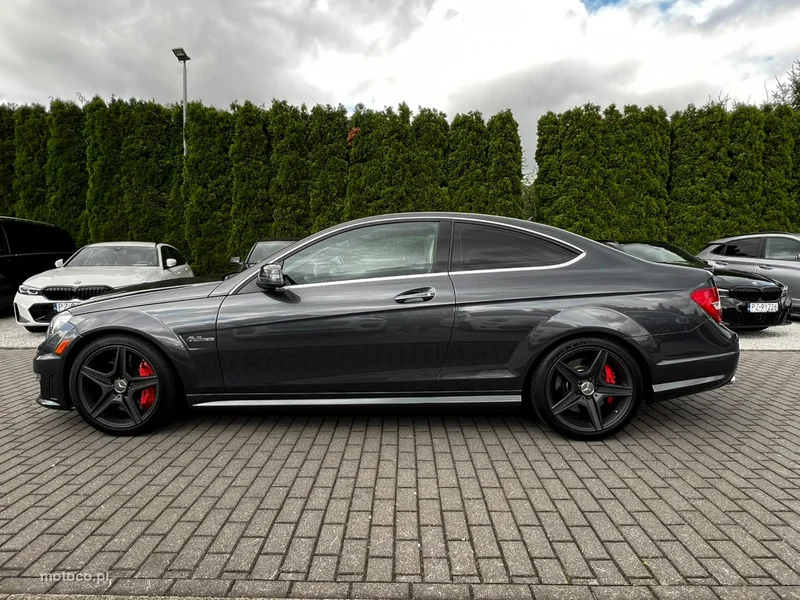 Mercedes-Benz Klasa C W204 C 63 AMG 2