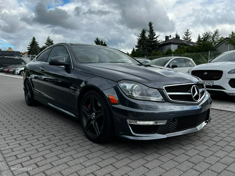 Mercedes-Benz Klasa C W204 C 63 AMG 3