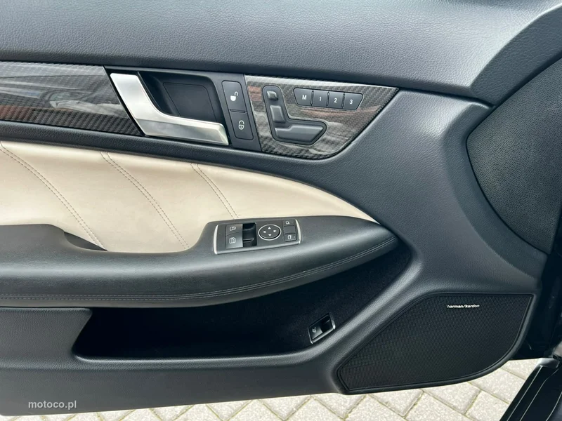 Mercedes-Benz Klasa C W204 C 63 AMG 22