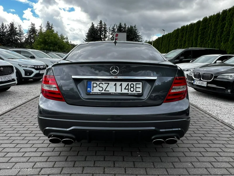Mercedes-Benz Klasa C W204 C 63 AMG 8